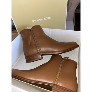 NEW IN BOX MICHAEL KORS BRITT FLAT BOOTIE 6M BROWN